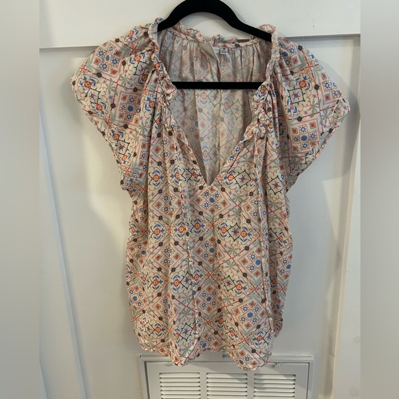 Finley Moroccan boho geometric flutter sleeve top - Picture 1 of 4